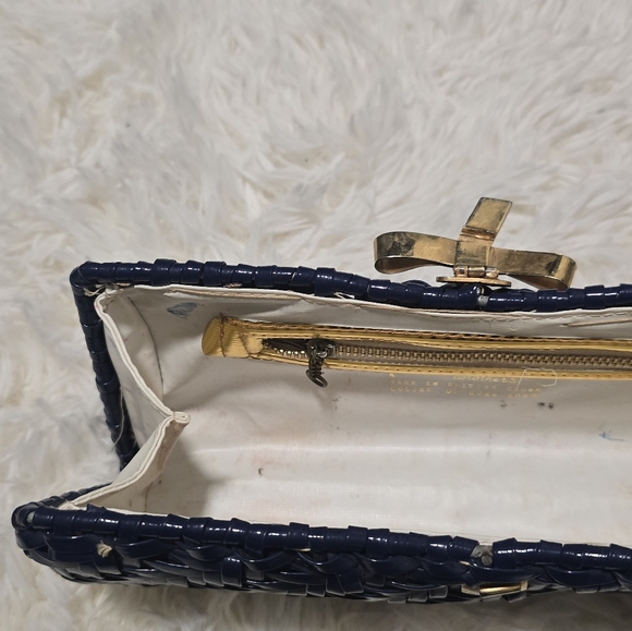 1950s Marcus Brothers Navy Wicker Clutch from Hong Kong with Gold Bow Clasp - Picture 7 of 7